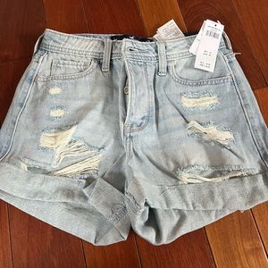 brand new Holister high rise mom shorts